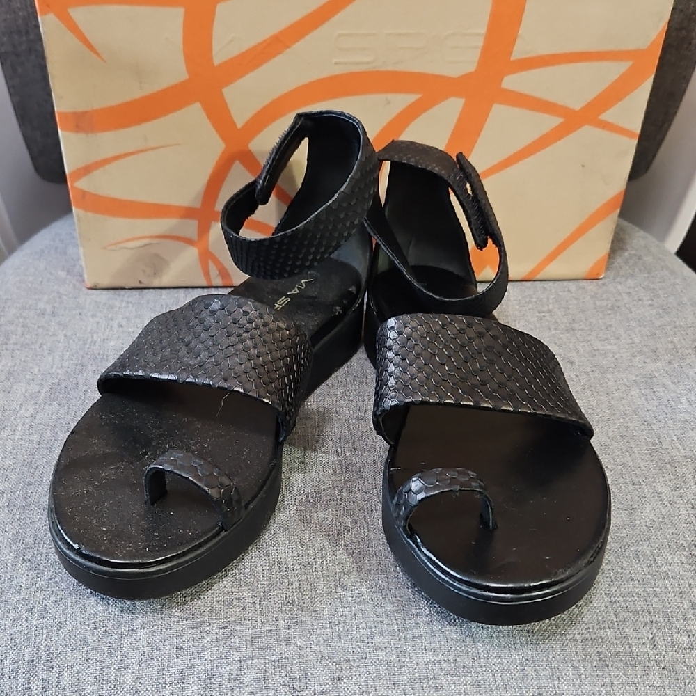 Via Spiga Black Snakeskin Print Toe-Ring Platform Sandals W/ Velcro Ankle Straps